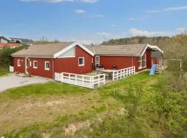 8 person holiday home in Ebeltoft-By Traum