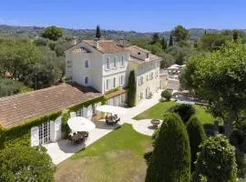 Domaine des Fleurs - 8 bedroom estate with private tennis court