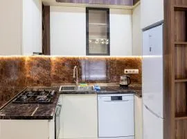 Modern Apartment Near the Metro