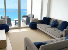Relax by the sea in Manta