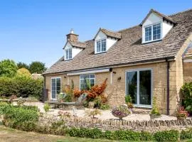 Leafield House