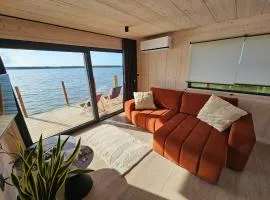 Domki na wodzie, Apartamenty, Houseboat, Jezioro Bukowo, Mierzeja "Natura Dąbkowice 5G"