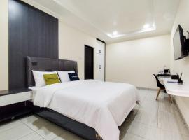 Urbanview Hotel Via Jambi, place to stay in Sultan Thaha Airport