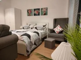 The White Port Luxe Apt Nearby Airport Symbiosis