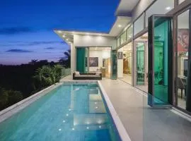 Phuket Seaview Villa - Private Sauna - Steamroom - Infinity Swimmingpool