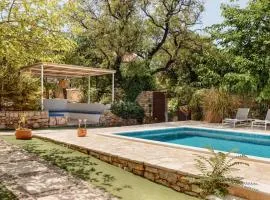 Villa Estelle, Timeless Design in Ancient Stone