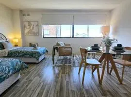 Spacious City Pad with Pool and Spa