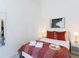 Bright Flat | Romantic Escape by HostWise