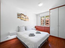 Le Virgil - Piscine - Parking Privé - Calme Wifi, hotell i Menton