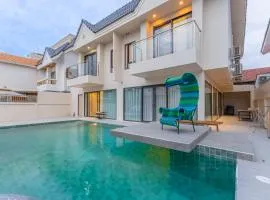 TML urban 4 bedroom 6 bathroom villa private KTV room and swimming pool