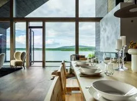The Lakeview by Hilla Villas