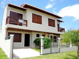 Casa perto da praia - Frente para Lagoa