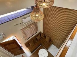 The Tree House - Loft Unit - Vigan, hotel in Vigan