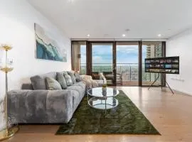 Sky High Luxury 2 Bed Flat with Jaw Dropping Views