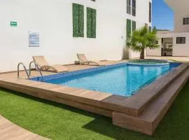 Beautiful condo with 4 pools and roofgarden