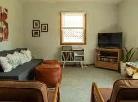 Walk to Weddings-Wineries-Trails Family Friendly Home in Downtown Alto Pass