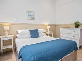 Elegant 3BD Escape - Perfect Central Location