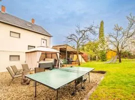 Karos Vintage House