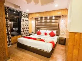 Lords Grey near Mall Road