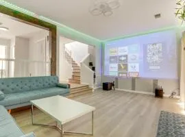 Fenced Yard and Pool Access Lawrenceville Retreat!