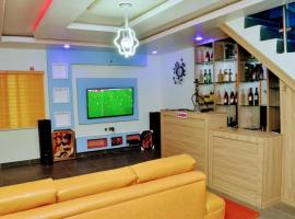 George's place service apartment，Sagisa的自炊式住宿