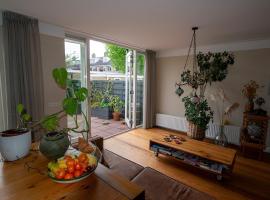 Huize Zonnebloem, ξενοδοχείο σε Beverwijk