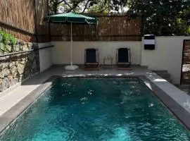 Cozy 4BR Villa with Lake View and Comfort Galore