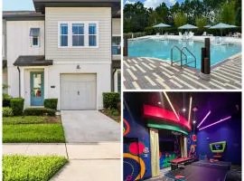 Modern Home Near Parks, Clubhouse and More!