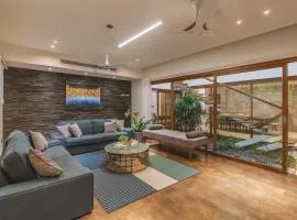 Hossana Modern Wedge Villa