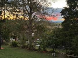 Campo y Descanso 15 min Ciudad，波帕揚的有停車位的飯店