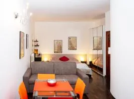 Casa di Flo - Medieval City Centre with WiFi & AC
