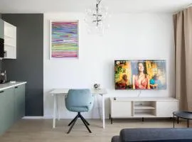 Skyline Designer Flat, AC & 24-7 Reception