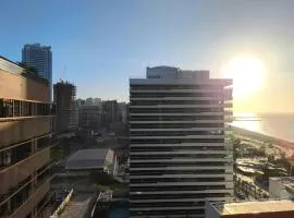 Apê de 2 quartos reformado e decorado a 100m da Beira Mar