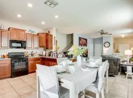 4 Mi to Brandon Exchange: Resort-Style Townhome!