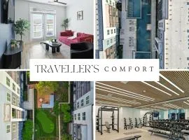 05 Downtown FW 1BR, Luxury Living with Resort Style Pool and Gym