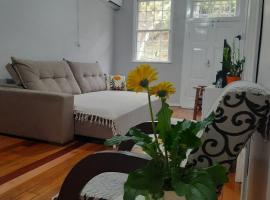 Casa Finger á 800m do Núcleo de casas Enxaimel da Adoma e do Centro, hotel in Ivoti