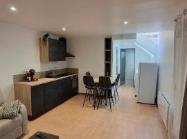 Les Merciers, hotel in Villeneuve-sur-Yonne