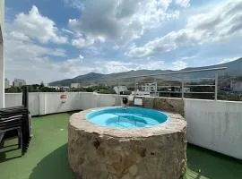 Studio in the Flora jacuzzi406