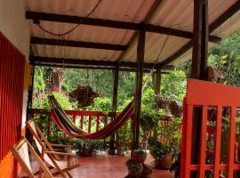 Casa de campo en medio de encantadores jardines, hotel in San Francisco