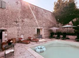 Le Patio Bleu, hotel con hidromasaje en Saint-Romain