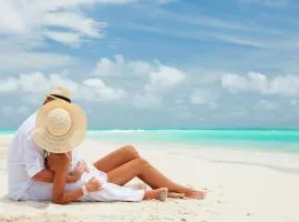 DREAM ISLAND VILLAS and SUITES - PLAYA LOS CORALES POOL Beach club & SPA