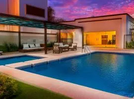 Casa con Alberca en Privada, 5 min del Aeropuerto y Consulado