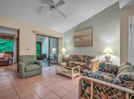 Relaxing Beach Villa Walk to Ocean Plus 3 Pools, Tennis & Trails
