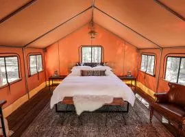Tranquil Safari Tent Getaway in Nature at the Grand Canyon in Arizona