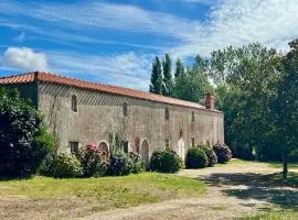 Logis de la Grossetière 13 personnes 15 min de l'océan
