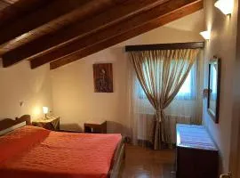 Eptalofos Apartments