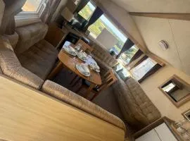 The Squirrel's Nest Stylish Modern Caravan Stay