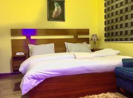 Nyaji Star Hotel, Tamale, hotel de lujo en Trofwi