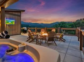 Family Chalet With Rooftop Theater GameRoom Mins to DT