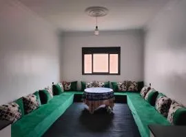 bright & cozy apartment in targha